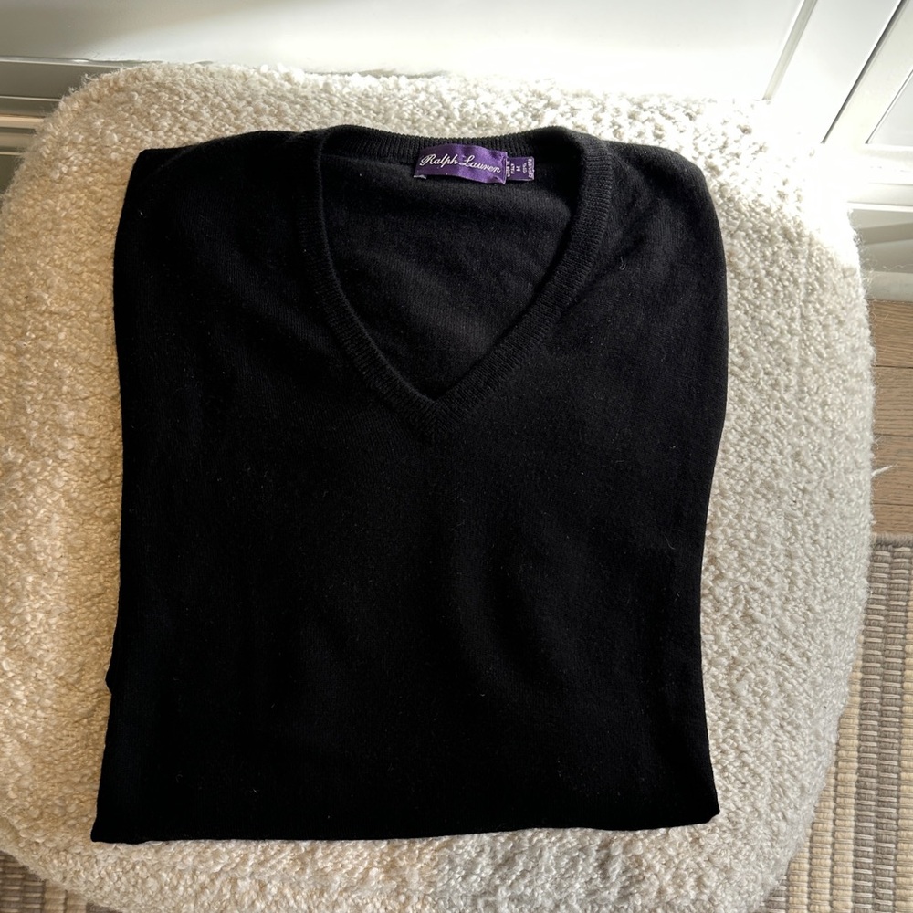 Ralph Lauren Men's V-Neck Cashmere Sweater in Black